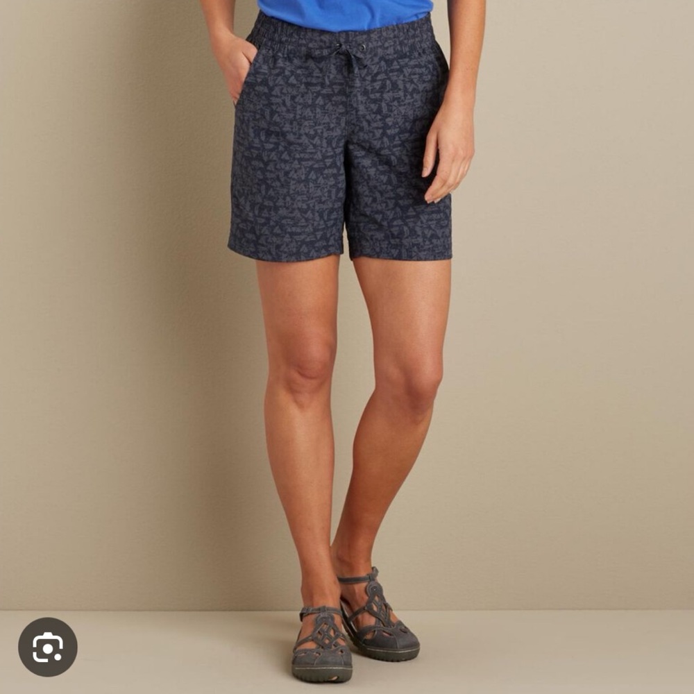 Duluth Trading Large Go Go 7" Shorts EUC Elastic Waist Dark Blue Nylon Womens